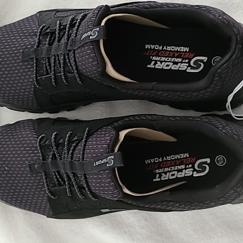 Mens black skechers relaxed fit memory foam tennis shoes